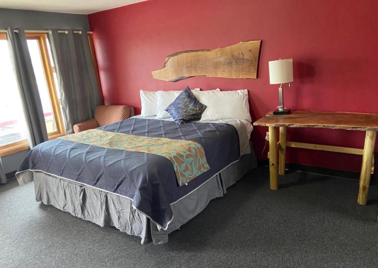 Tri-State Wood Inn Dickeyville 외부 사진