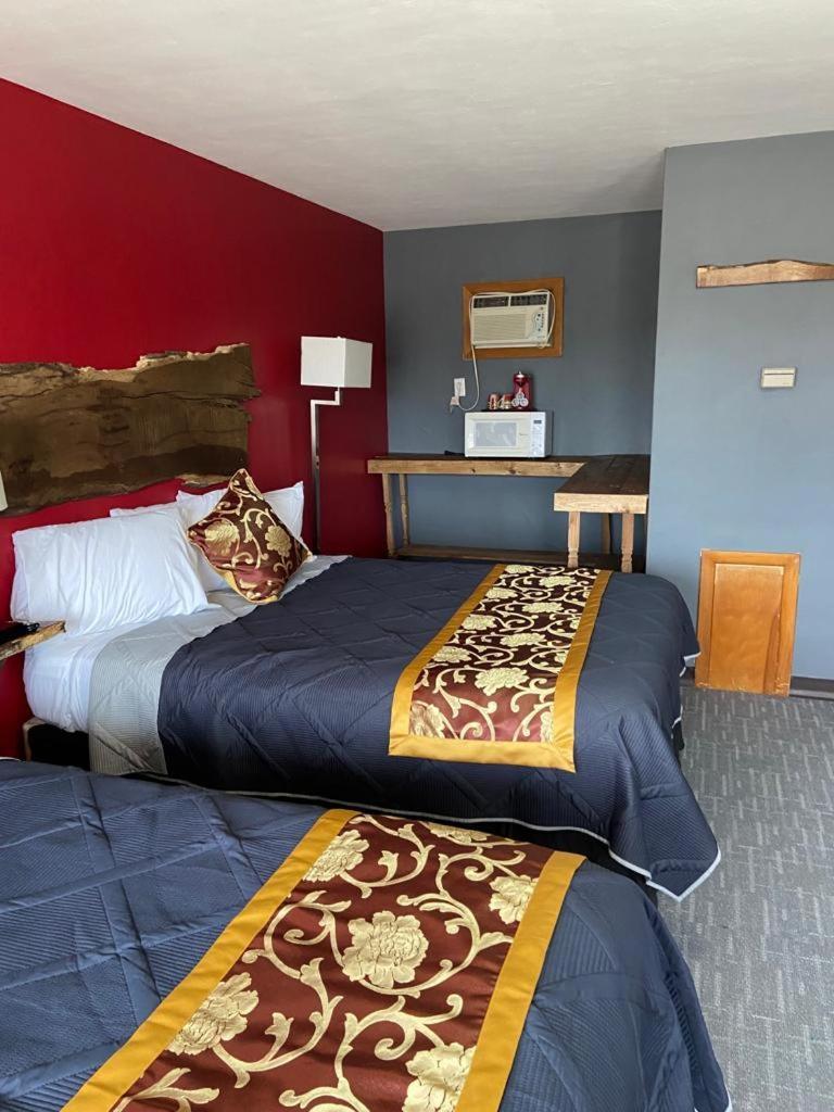 Tri-State Wood Inn Dickeyville 외부 사진